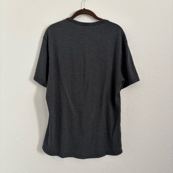 Lululemon Men's Gray Basic V-Neck Short Sleeve Shirt - Picture 3 of 3